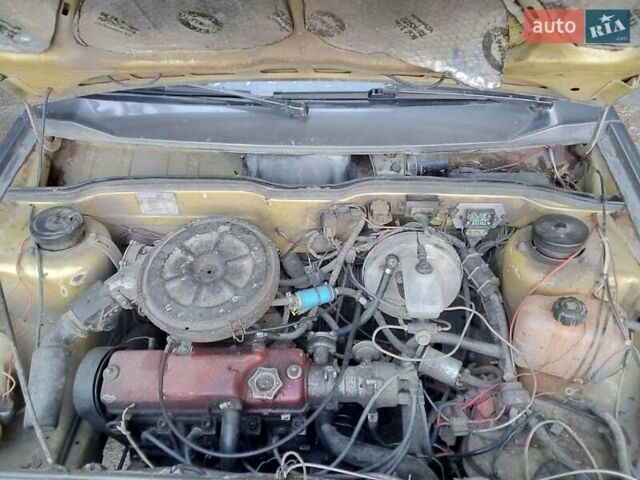 Желтый ВАЗ 2108, объемом двигателя 1.5 л и пробегом 100 тыс. км за 1100 $, фото 7 на Automoto.ua