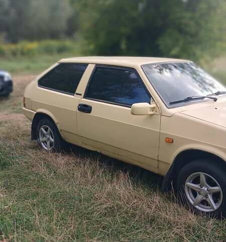 Желтый ВАЗ 2108, объемом двигателя 1.3 л и пробегом 1 тыс. км за 500 $, фото 2 на Automoto.ua