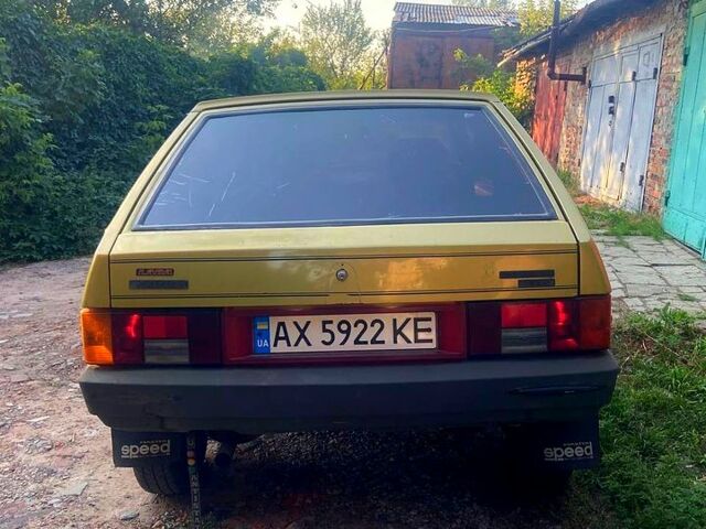 Желтый ВАЗ 2108, объемом двигателя 1.3 л и пробегом 303 тыс. км за 750 $, фото 2 на Automoto.ua