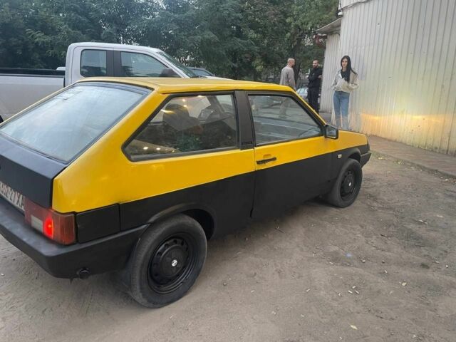 Желтый ВАЗ 2108, объемом двигателя 1.6 л и пробегом 200 тыс. км за 1143 $, фото 2 на Automoto.ua