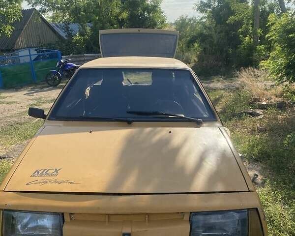 Жовтий ВАЗ 2108, об'ємом двигуна 1.5 л та пробігом 222 тис. км за 500 $, фото 2 на Automoto.ua