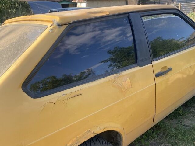 Желтый ВАЗ 2108, объемом двигателя 1.5 л и пробегом 222 тыс. км за 500 $, фото 1 на Automoto.ua