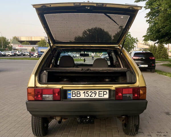 Желтый ВАЗ 2108, объемом двигателя 1.3 л и пробегом 100 тыс. км за 2180 $, фото 6 на Automoto.ua