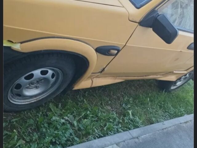 Жовтий ВАЗ 2108, об'ємом двигуна 1.3 л та пробігом 60 тис. км за 594 $, фото 2 на Automoto.ua