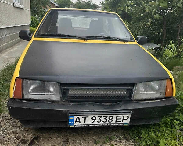 Желтый ВАЗ 2108, объемом двигателя 1.3 л и пробегом 300 тыс. км за 700 $, фото 1 на Automoto.ua