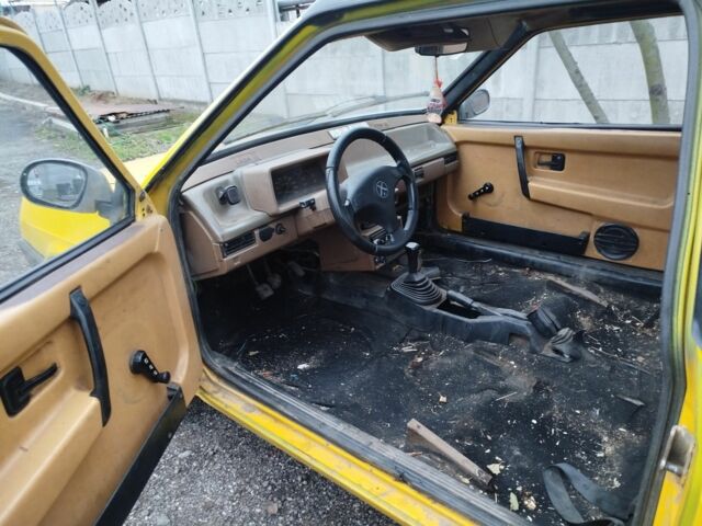 Желтый ВАЗ 2108, объемом двигателя 1.3 л и пробегом 100 тыс. км за 272 $, фото 4 на Automoto.ua