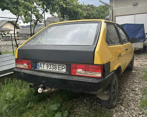 Желтый ВАЗ 2108, объемом двигателя 1.3 л и пробегом 300 тыс. км за 700 $, фото 2 на Automoto.ua