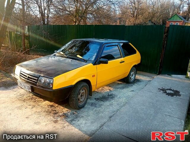 Желтый ВАЗ 2108, объемом двигателя 13 л и пробегом 323 тыс. км за 1000 $, фото 2 на Automoto.ua