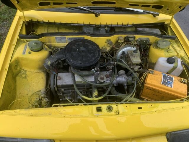 Желтый ВАЗ 2108, объемом двигателя 1.5 л и пробегом 100 тыс. км за 850 $, фото 2 на Automoto.ua