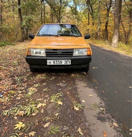 Жовтий ВАЗ 2108, об'ємом двигуна 1.5 л та пробігом 800 тис. км за 580 $, фото 1 на Automoto.ua