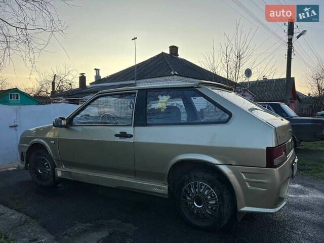 Желтый ВАЗ 2108, объемом двигателя 1.3 л и пробегом 96 тыс. км за 1100 $, фото 3 на Automoto.ua