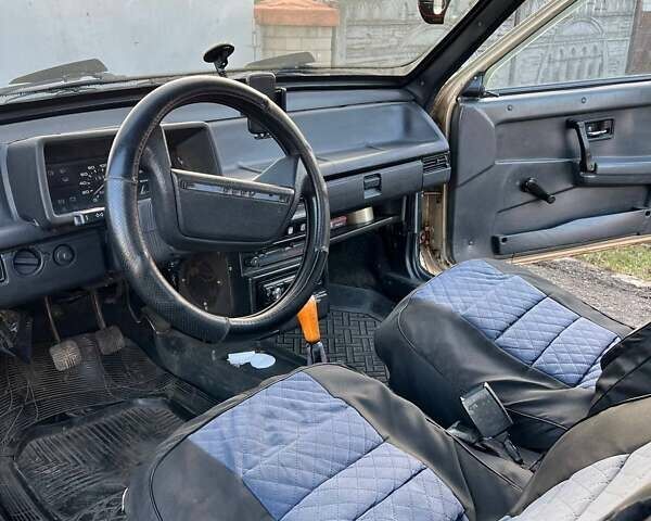 Желтый ВАЗ 2108, объемом двигателя 1.3 л и пробегом 96 тыс. км за 1100 $, фото 7 на Automoto.ua