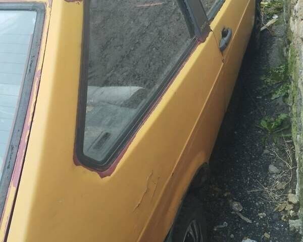 ВАЗ 2108 1993 в Жмеренке на Automoto.ua Желтый ВАЗ 2108, объемом двигателя 1.5 л и пробегом 812 тыс. км за 413 $, фото 1 на Automoto.ua