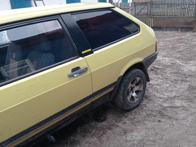 Жовтий ВАЗ 2108, об'ємом двигуна 1.3 л та пробігом 88 тис. км за 592 $, фото 2 на Automoto.ua