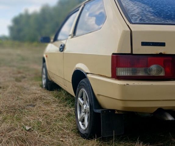 Желтый ВАЗ 2108, объемом двигателя 1.3 л и пробегом 85 тыс. км за 550 $, фото 1 на Automoto.ua