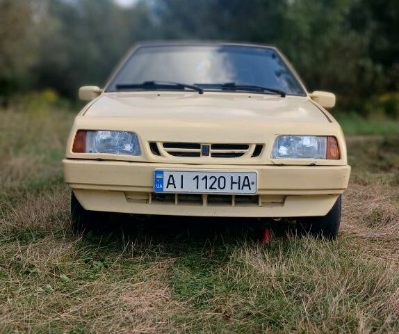 Желтый ВАЗ 2108, объемом двигателя 1.3 л и пробегом 85 тыс. км за 550 $, фото 2 на Automoto.ua