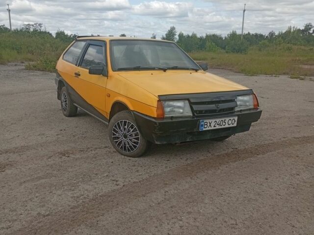 Желтый ВАЗ 2108, объемом двигателя 1.3 л и пробегом 65 тыс. км за 720 $, фото 3 на Automoto.ua