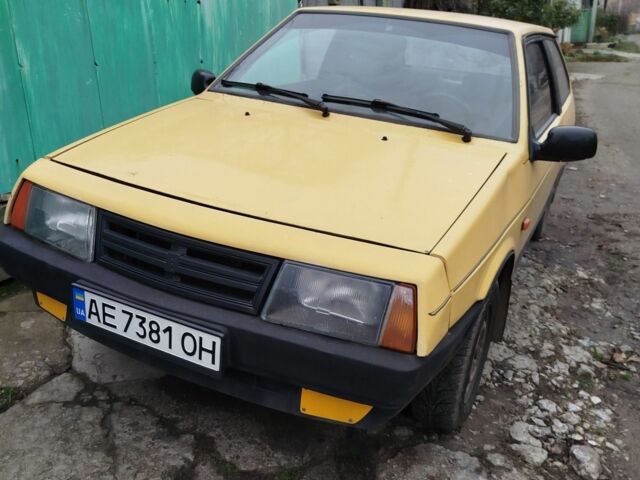 Желтый ВАЗ 2108, объемом двигателя 1.3 л и пробегом 200 тыс. км за 664 $, фото 2 на Automoto.ua