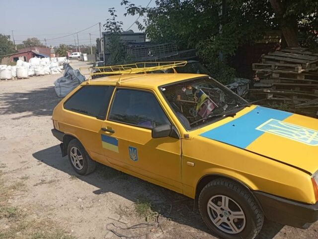 Желтый ВАЗ 2108, объемом двигателя 1.3 л и пробегом 83 тыс. км за 400 $, фото 1 на Automoto.ua