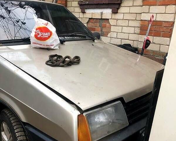 Серый ВАЗ 2108, объемом двигателя 1.6 л и пробегом 90 тыс. км за 700 $, фото 1 на Automoto.ua