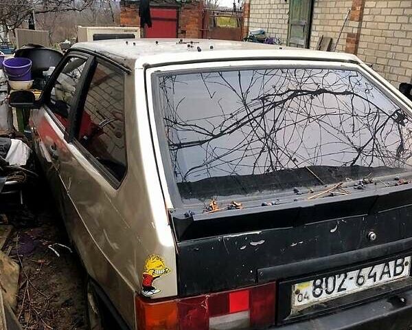 Серый ВАЗ 2108, объемом двигателя 1.6 л и пробегом 90 тыс. км за 700 $, фото 4 на Automoto.ua