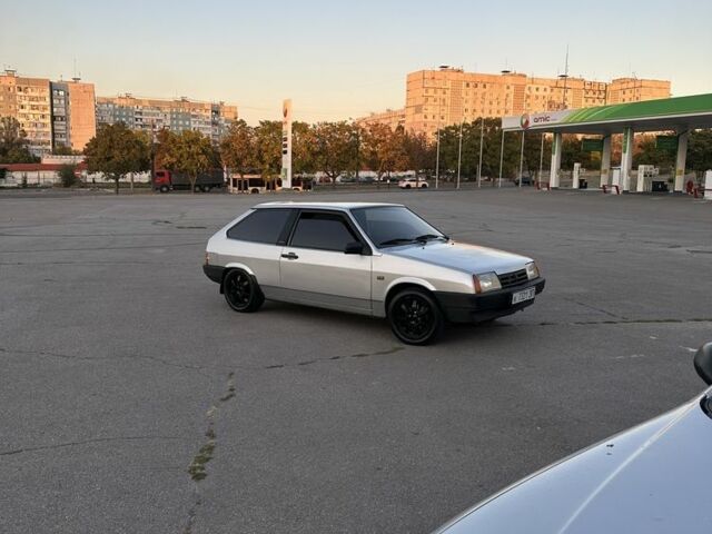 Серый ВАЗ 2108, объемом двигателя 1.3 л и пробегом 999 тыс. км за 1400 $, фото 1 на Automoto.ua