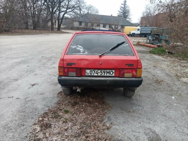 Серый ВАЗ 2108, объемом двигателя 1.3 л и пробегом 999 тыс. км за 1000 $, фото 2 на Automoto.ua