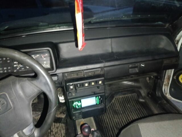 Серый ВАЗ 2108, объемом двигателя 1.1 л и пробегом 299 тыс. км за 1050 $, фото 1 на Automoto.ua