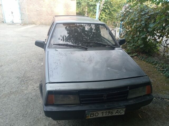 Серый ВАЗ 2108, объемом двигателя 1.3 л и пробегом 250 тыс. км за 500 $, фото 1 на Automoto.ua