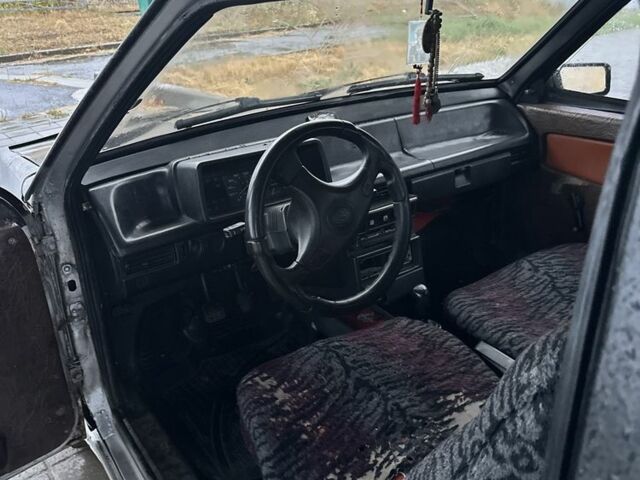 Серый ВАЗ 2108, объемом двигателя 1.1 л и пробегом 200 тыс. км за 400 $, фото 4 на Automoto.ua