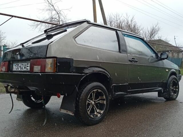 Серый ВАЗ 2108, объемом двигателя 1.5 л и пробегом 100 тыс. км за 750 $, фото 3 на Automoto.ua