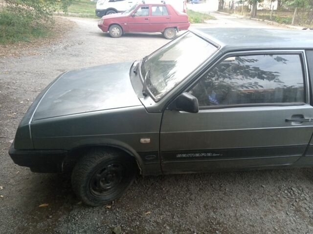 Серый ВАЗ 2108, объемом двигателя 1.3 л и пробегом 250 тыс. км за 500 $, фото 2 на Automoto.ua