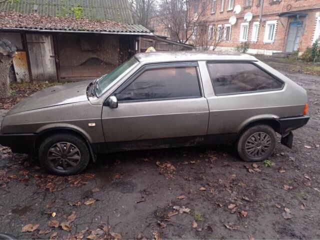 Серый ВАЗ 2108, объемом двигателя 1.5 л и пробегом 170 тыс. км за 800 $, фото 3 на Automoto.ua