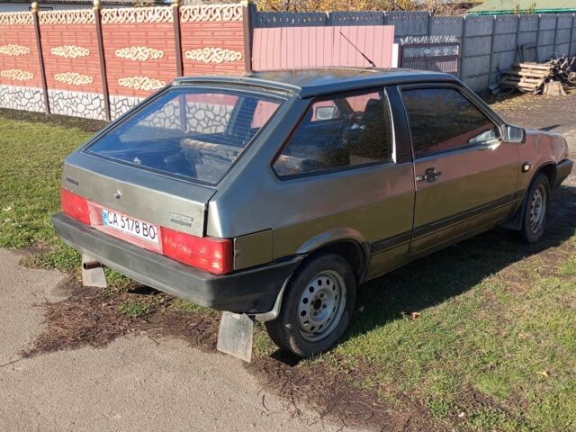 Серый ВАЗ 2108, объемом двигателя 1.1 л и пробегом 430 тыс. км за 900 $, фото 4 на Automoto.ua