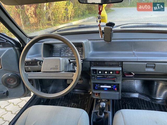 Серый ВАЗ 2108, объемом двигателя 1.29 л и пробегом 281 тыс. км за 1300 $, фото 5 на Automoto.ua