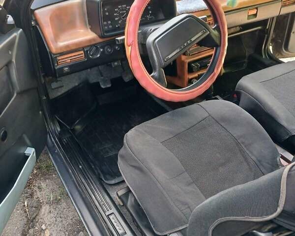 Серый ВАЗ 2108, объемом двигателя 1.5 л и пробегом 100 тыс. км за 1500 $, фото 5 на Automoto.ua