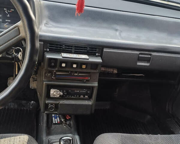 Серый ВАЗ 2108, объемом двигателя 1.5 л и пробегом 180 тыс. км за 1000 $, фото 12 на Automoto.ua