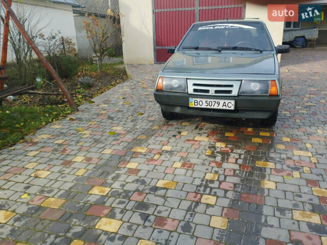 Серый ВАЗ 2108, объемом двигателя 1.5 л и пробегом 180 тыс. км за 1000 $, фото 9 на Automoto.ua