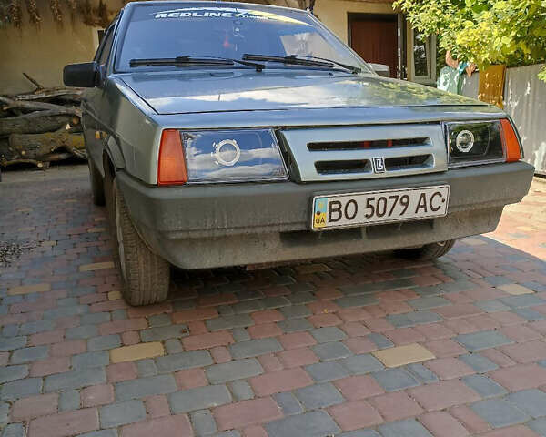 Серый ВАЗ 2108, объемом двигателя 1.5 л и пробегом 180 тыс. км за 1000 $, фото 2 на Automoto.ua