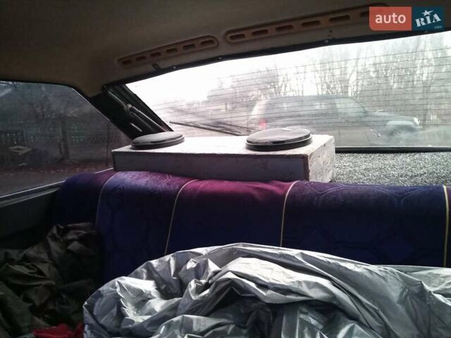 Серый ВАЗ 2108, объемом двигателя 1.1 л и пробегом 350 тыс. км за 2100 $, фото 4 на Automoto.ua