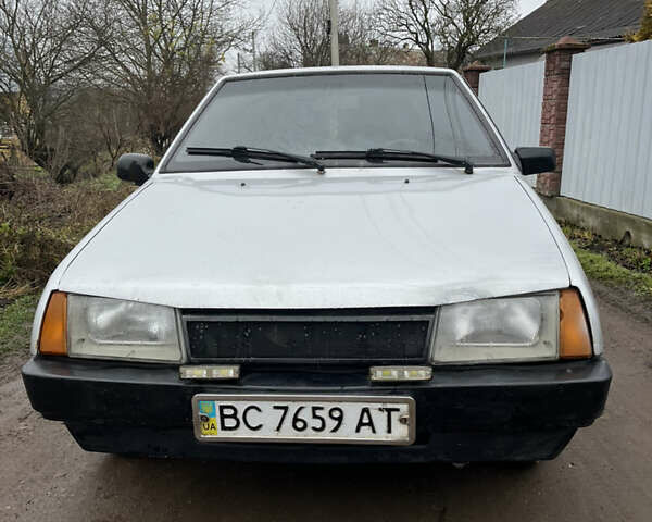 Серый ВАЗ 2108, объемом двигателя 1.3 л и пробегом 137 тыс. км за 800 $, фото 4 на Automoto.ua