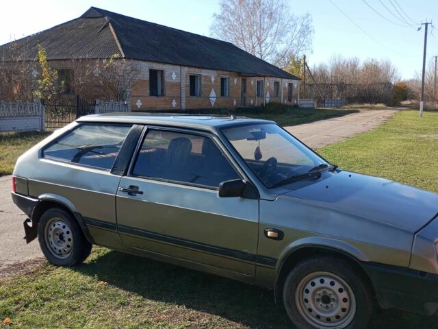 Серый ВАЗ 2108, объемом двигателя 1.1 л и пробегом 430 тыс. км за 900 $, фото 2 на Automoto.ua