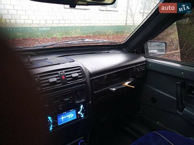 Серый ВАЗ 2108, объемом двигателя 1.1 л и пробегом 350 тыс. км за 2100 $, фото 3 на Automoto.ua