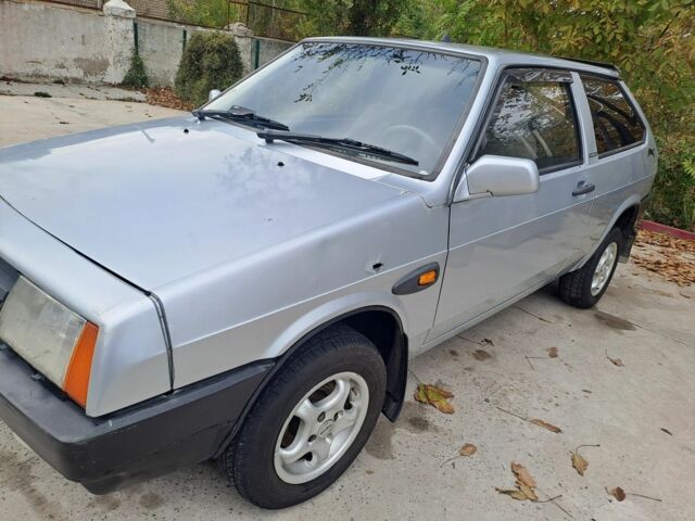 Серый ВАЗ 2108, объемом двигателя 1.1 л и пробегом 270 тыс. км за 900 $, фото 5 на Automoto.ua