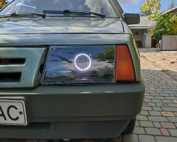 Серый ВАЗ 2108, объемом двигателя 1.5 л и пробегом 180 тыс. км за 1000 $, фото 4 на Automoto.ua