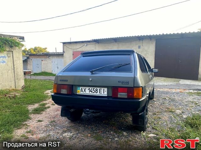 Серый ВАЗ 2108, объемом двигателя 1.3 л и пробегом 52 тыс. км за 1250 $, фото 2 на Automoto.ua