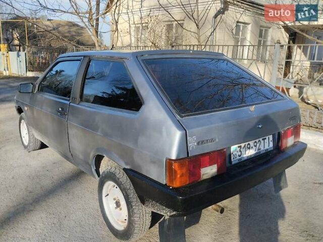 Серый ВАЗ 2108, объемом двигателя 1.3 л и пробегом 300 тыс. км за 899 $, фото 1 на Automoto.ua
