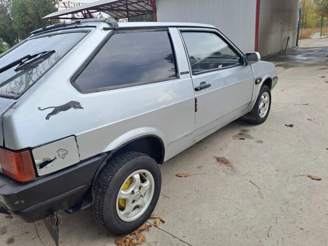 Серый ВАЗ 2108, объемом двигателя 1.1 л и пробегом 270 тыс. км за 900 $, фото 3 на Automoto.ua