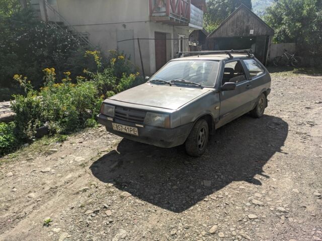 Серый ВАЗ 2108, объемом двигателя 1.3 л и пробегом 100 тыс. км за 700 $, фото 1 на Automoto.ua