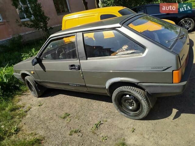 Серый ВАЗ 2108, объемом двигателя 1.5 л и пробегом 230 тыс. км за 850 $, фото 2 на Automoto.ua